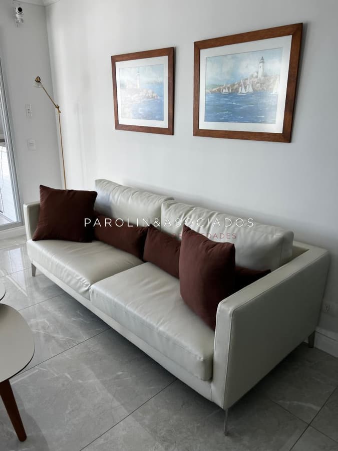 Apartamento de 2 dormitorios en venta en Miami Boulevard, Punta del Este.