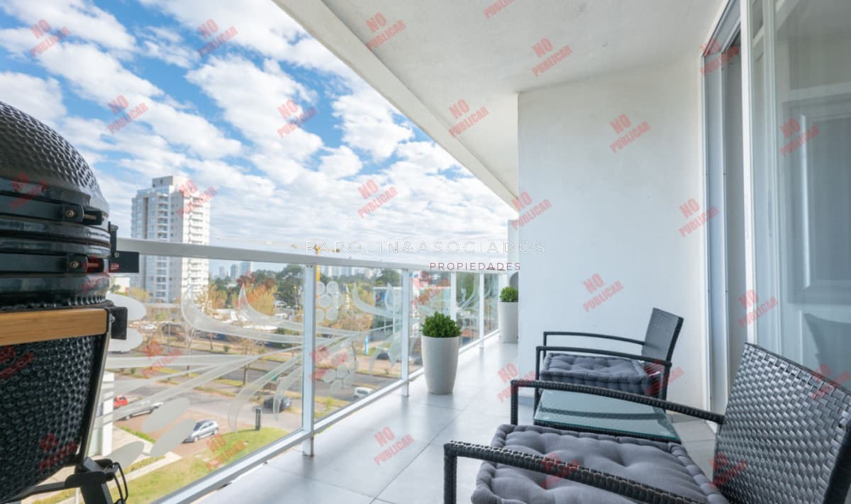 Apartamento en venta de 1 dormitorio y medio en Yoo, Punta del Este.