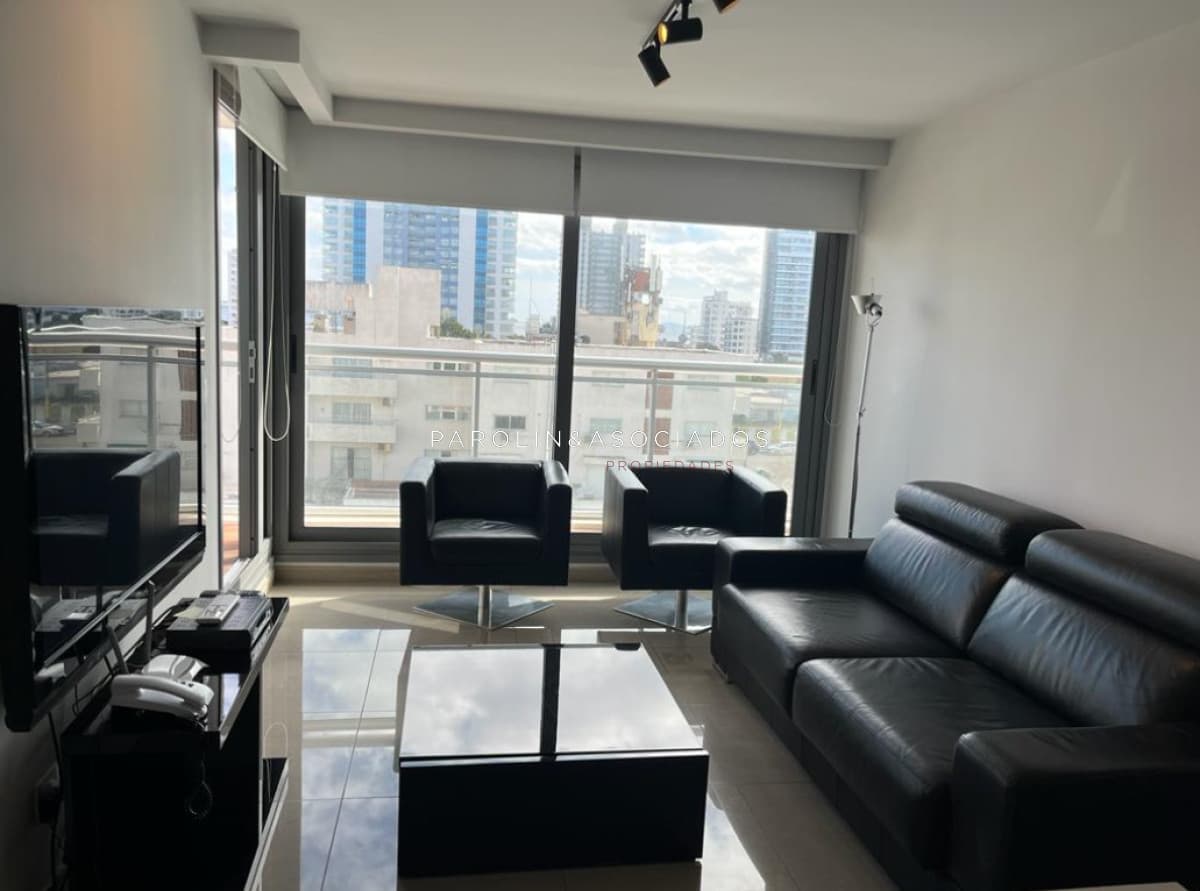 Muy comodo apartamento de 1 dormitorio y medio en Onix, Punta del Este.