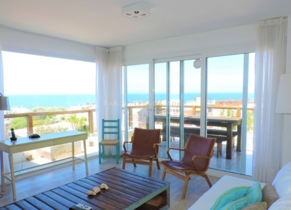 Departamento en Venta de 4 Dormitorios en Manantiales