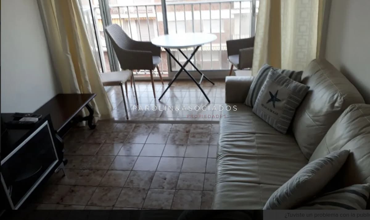Apartamento en venta de 2 dormitorios en Punta del Este.