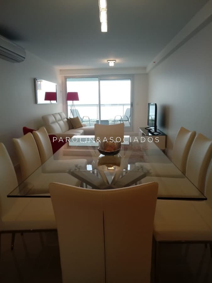 Apartamento en venta en Torre Look Brava, Punta del Este.