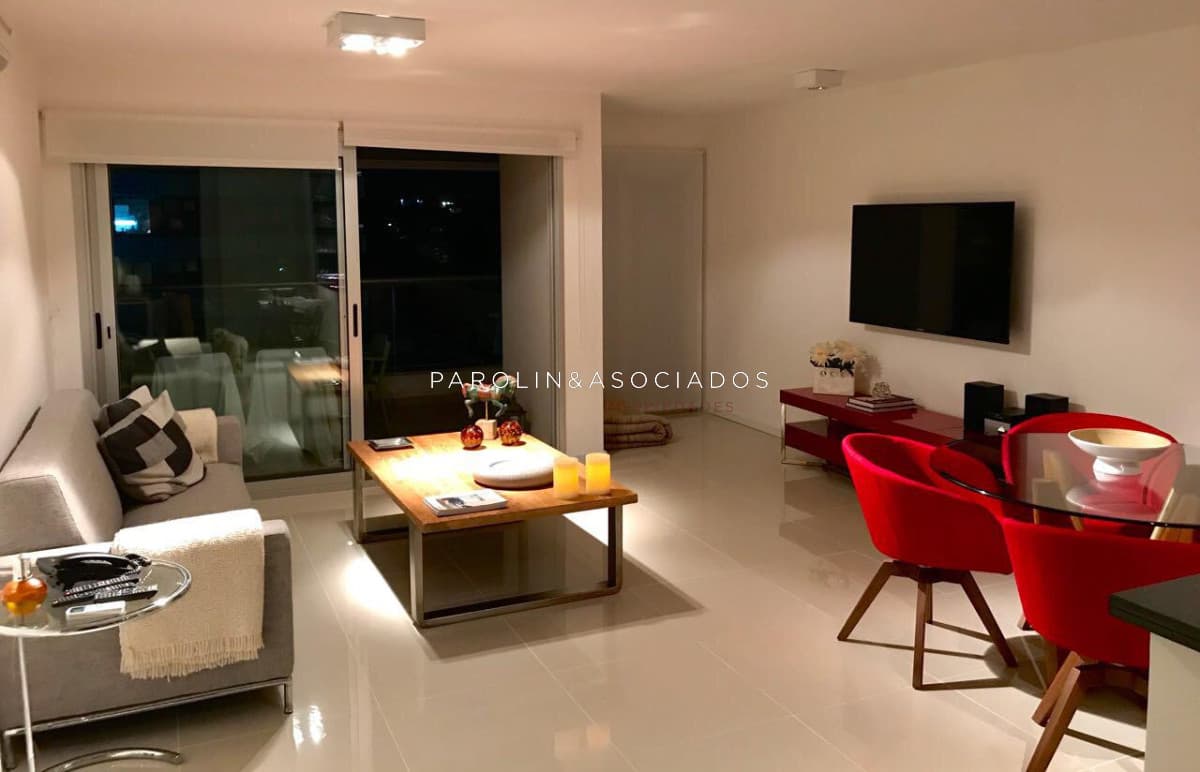 Apartamento en venta en Icon Tower, Punta del Este.