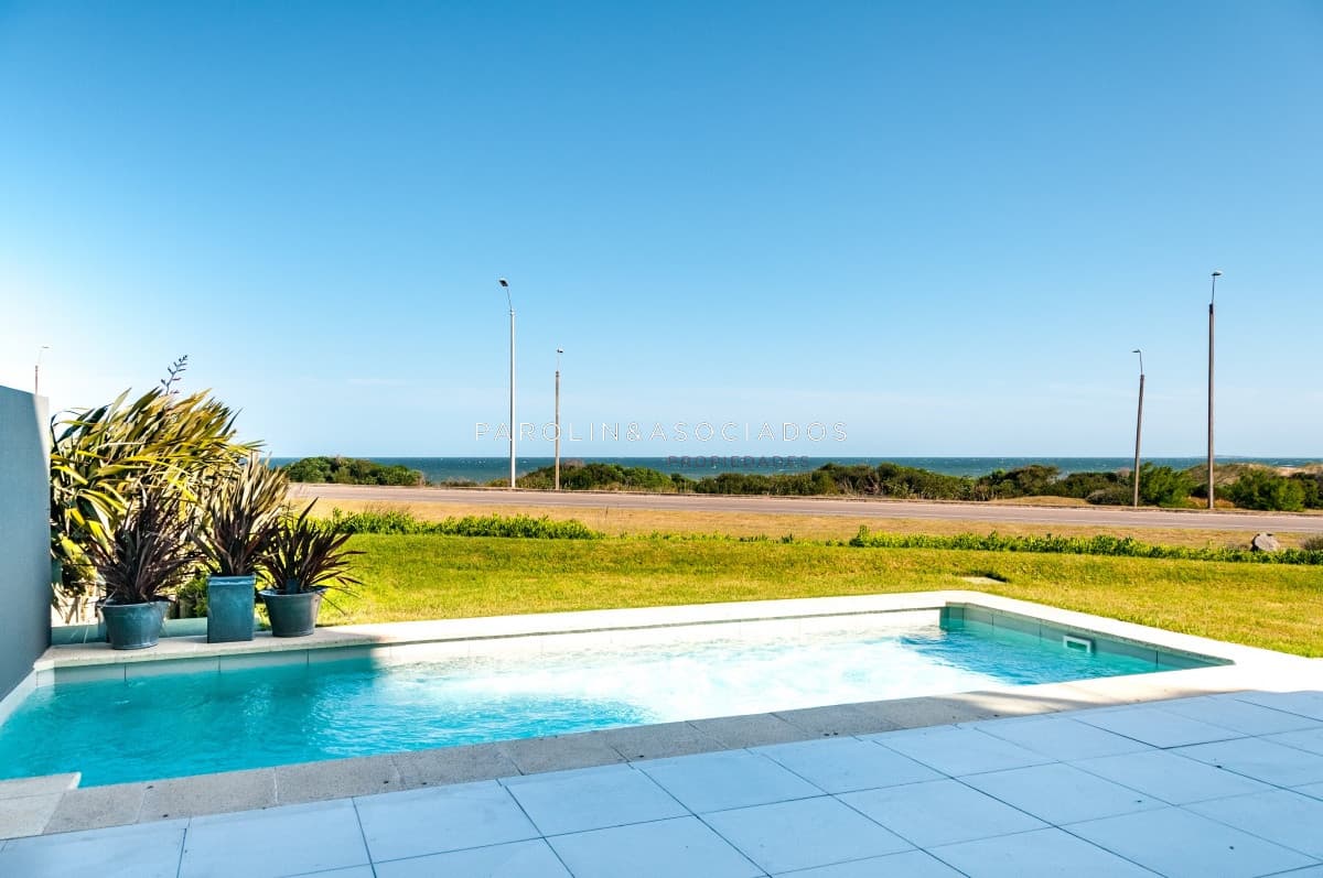 Apartamento en venta en planta baja en Tiburón Terrazas, Punta del Este.