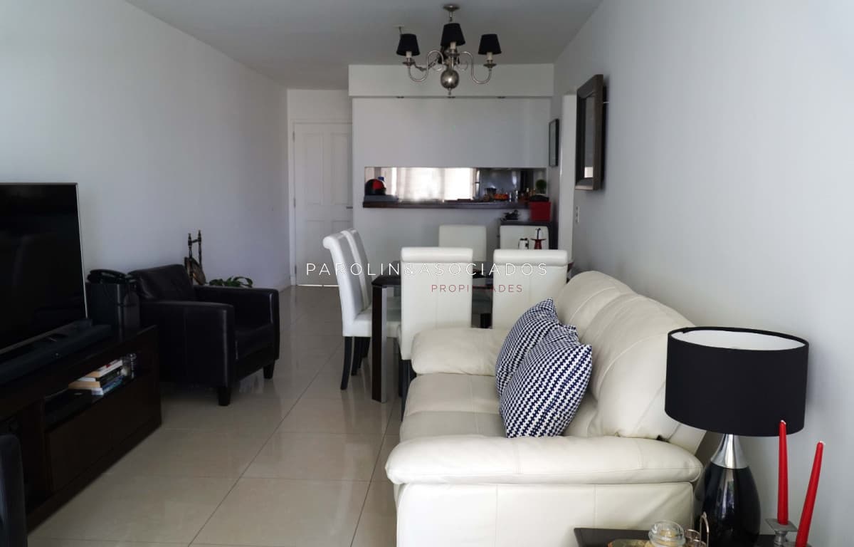 Apartamento de 3 dormitorios en venta en la Mansa, Punta del Este.