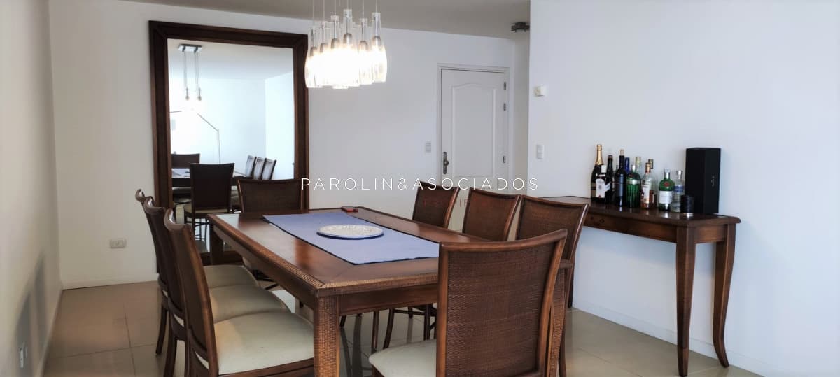Apartamento en venta de 3 dormitorios en Sol y Luna, Punta del Este.