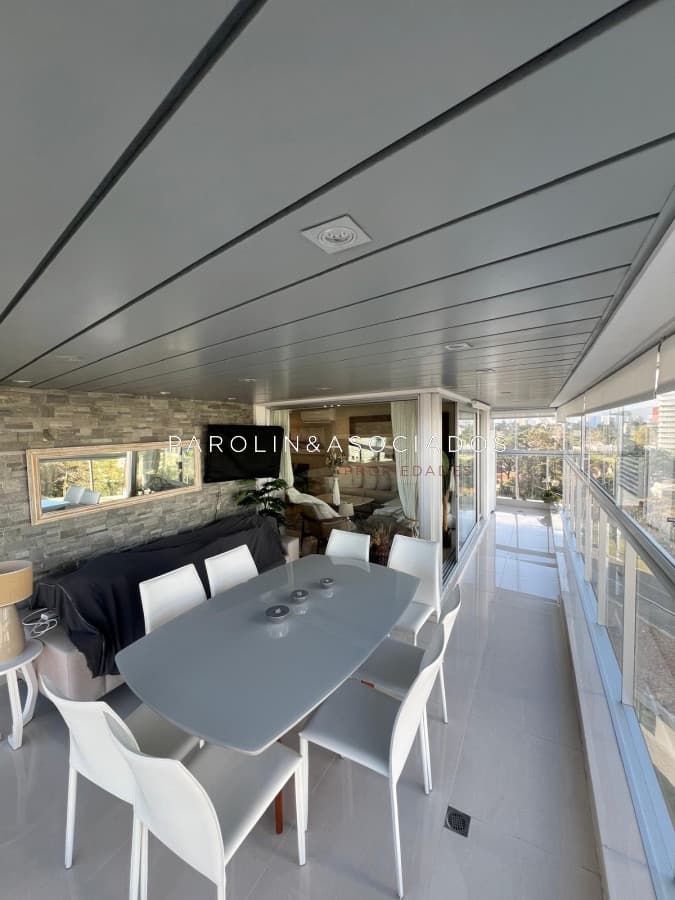 Apartamento en venta de 2 dormitorios en Miami Boulevard, Punta del Este.