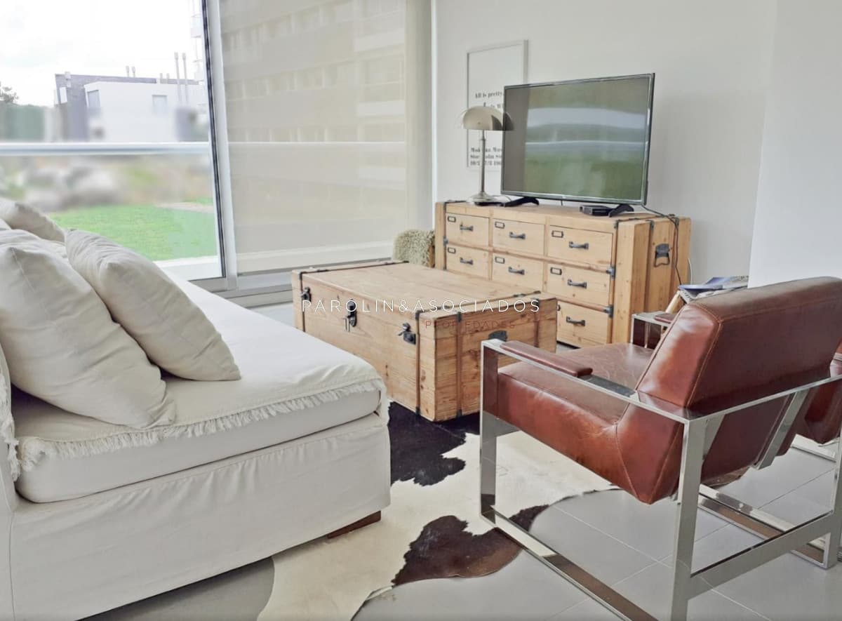 Departamento en Venta de 2 dormitorios en Edificio Silente, Punta del Este