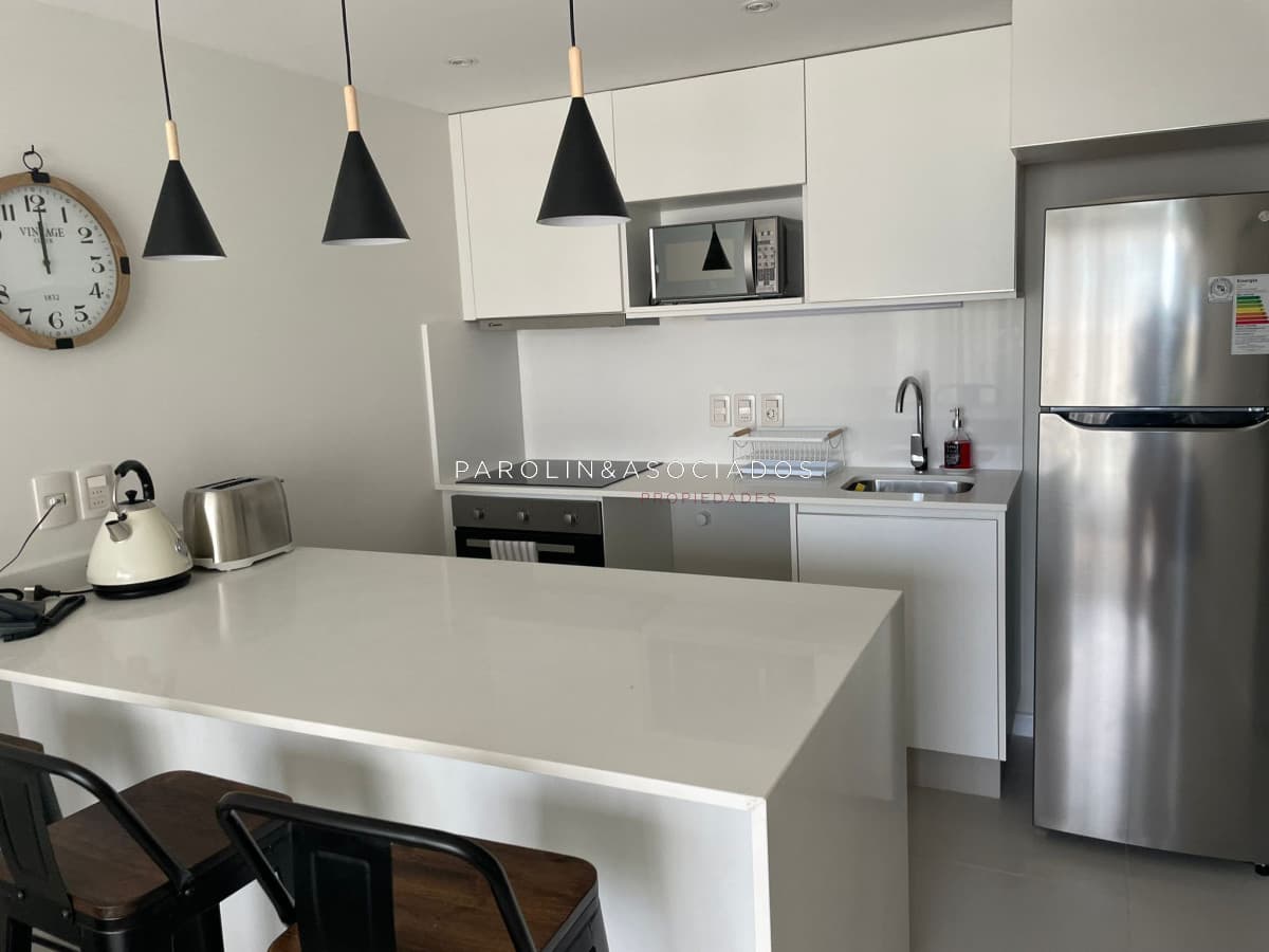 Apartamento en venta en edificio Saint Honore, Punta del Este.