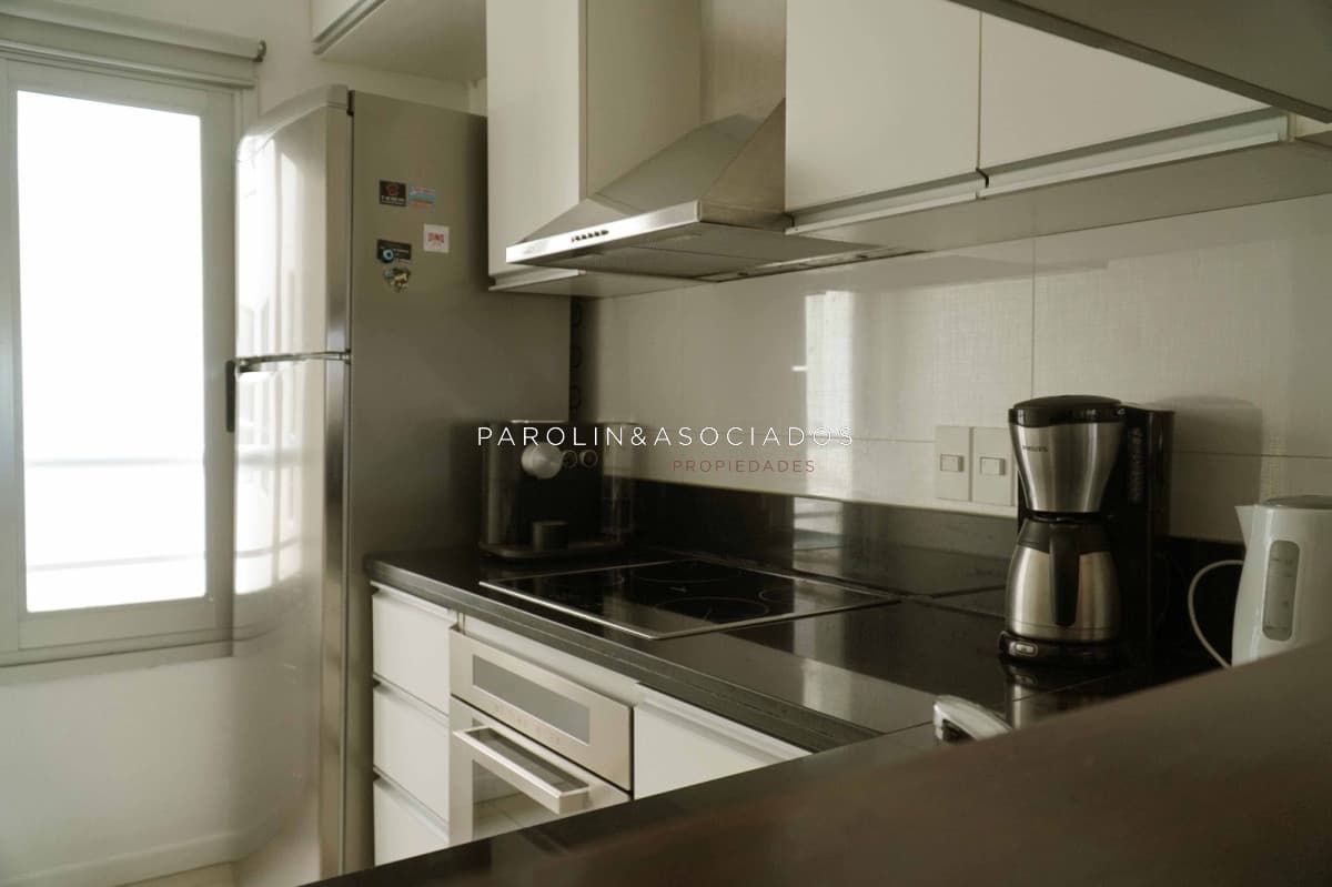 Apartamento de 3 dormitorios en venta en la Mansa, Punta del Este.