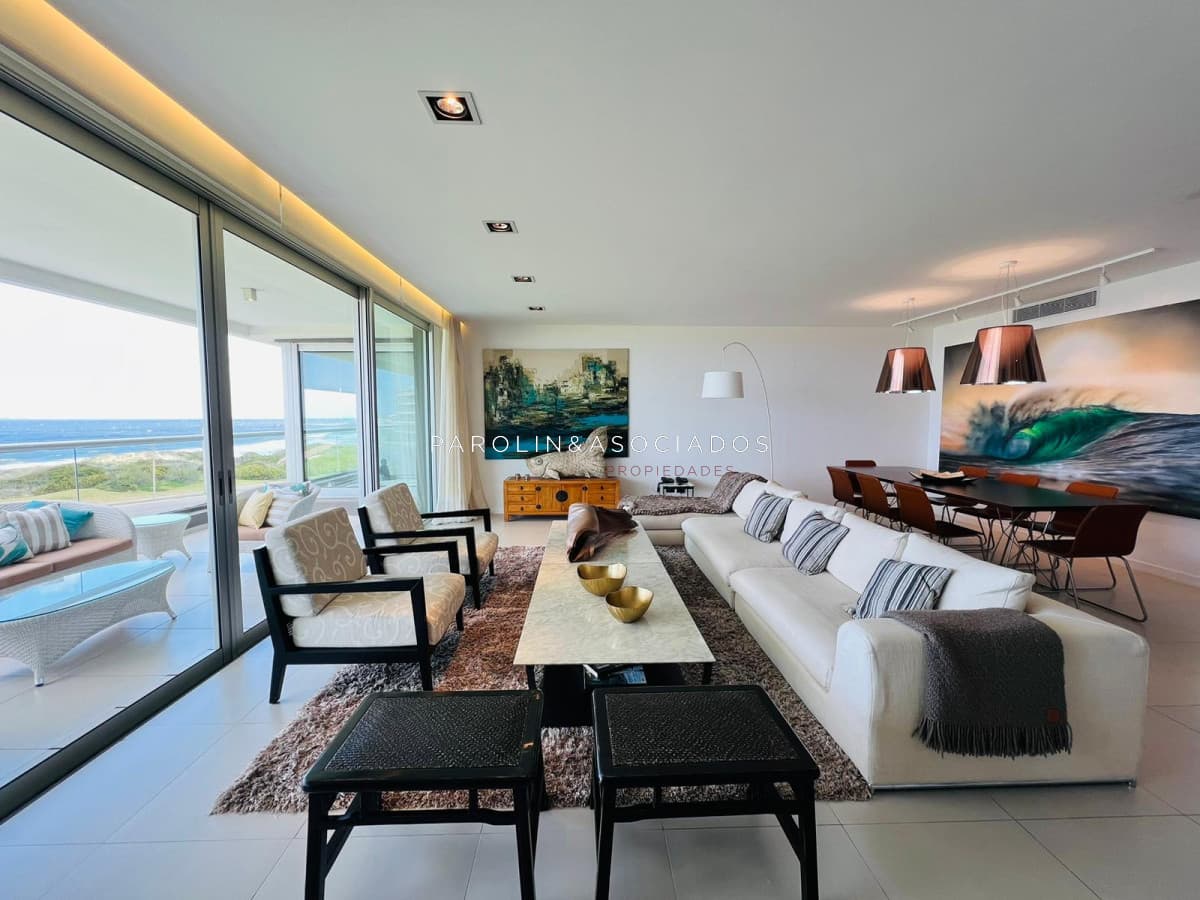 Apartamento en venta de 4 suites en Tiburón Terrazas Océano, Punta del Este.