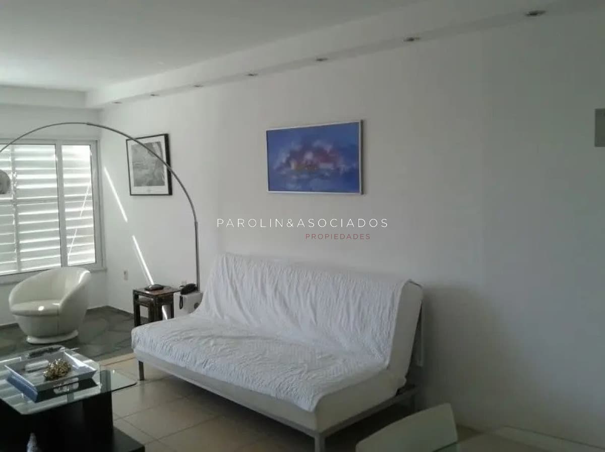 Apartamento en venta de 2 dormitorios en Bahia Palace, Punta del Este.