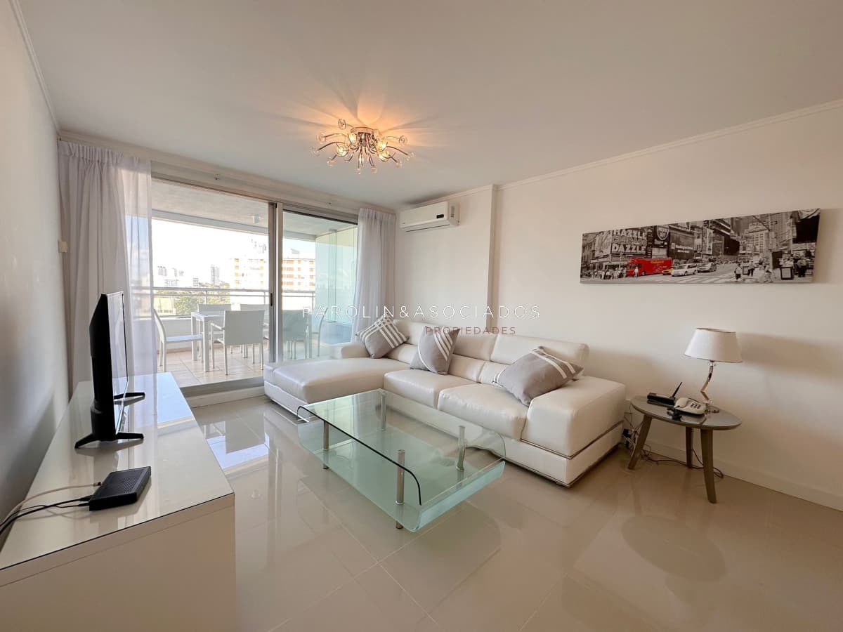 Apartamento de 3 dormitorios en venta en Edificio Forest Tower 2, Punta del Este.