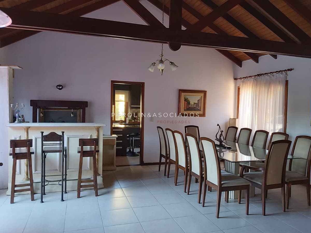 Casa en venta de 4 dormitorios en Marly, Punta del Este.
