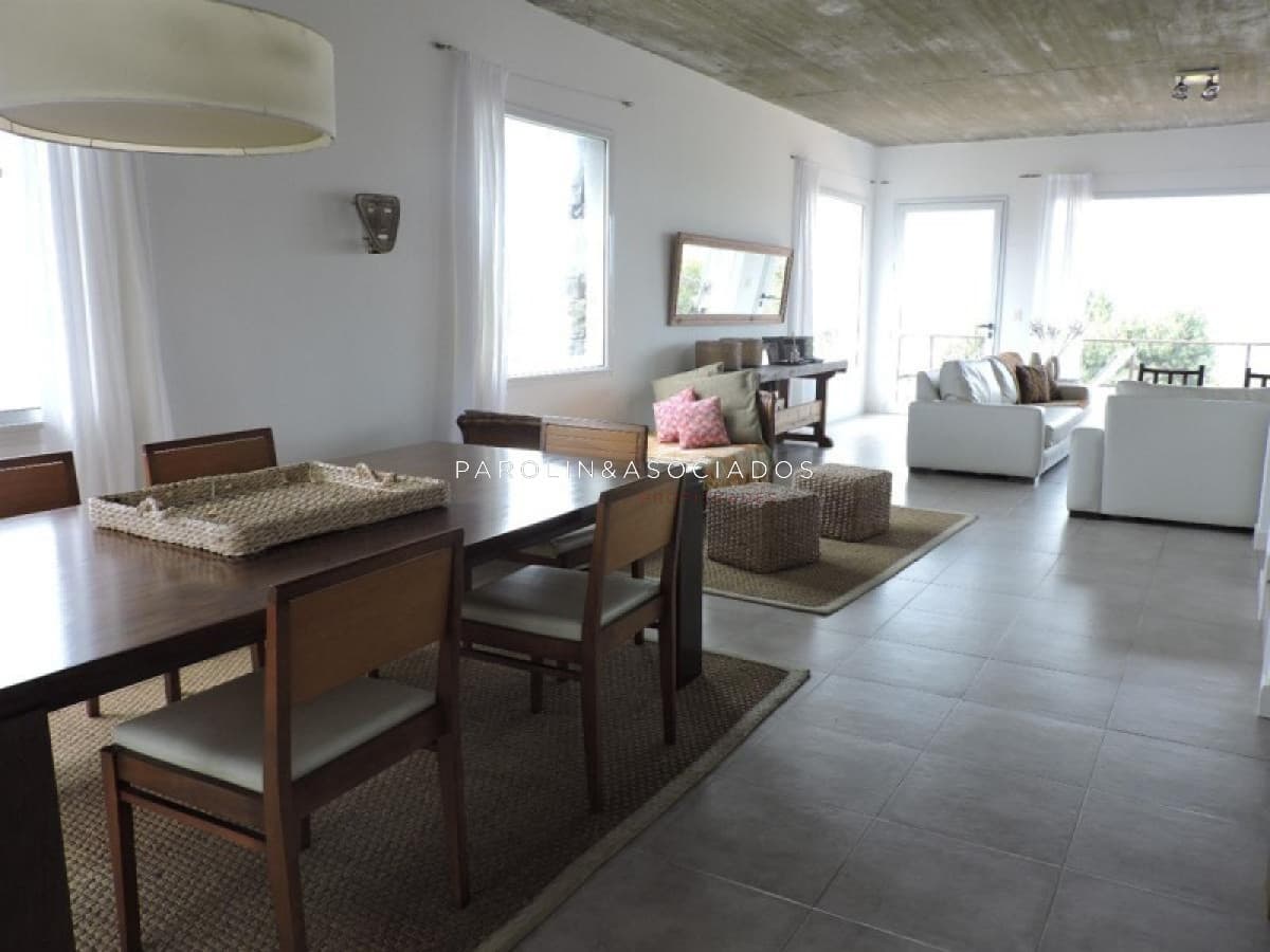 Casa en venta de 3 dormitorios en Montoya, Punta del Este.