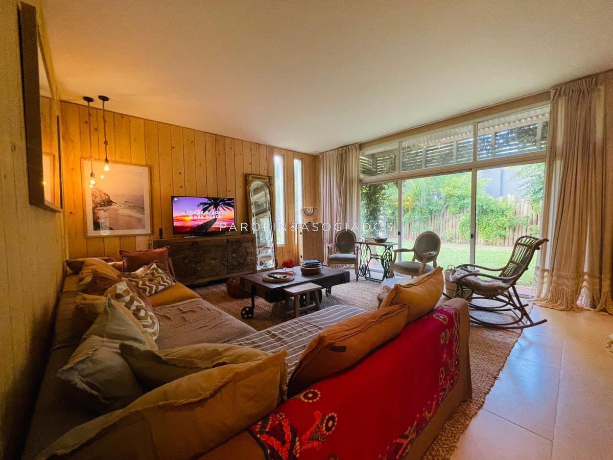 Casa de 3 dormitorios en barrio privado La Arbolada, Punta del Este.