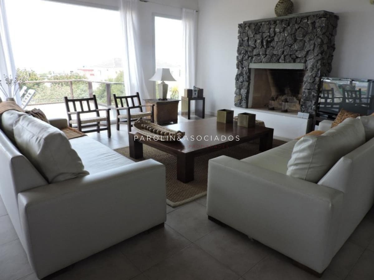 Casa en venta de 3 dormitorios en Montoya, Punta del Este.