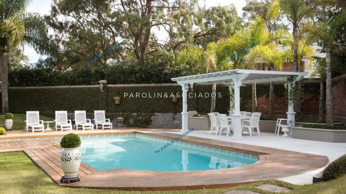 Magnífica propiedad en venta de 4 dormitorios en Mansa, Punta del Este.