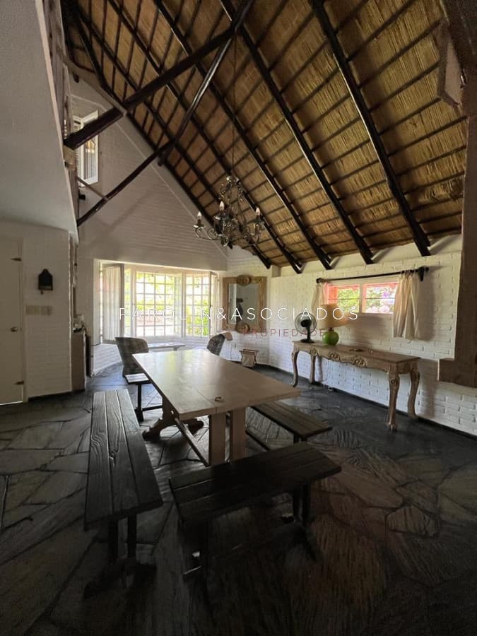 Casa en venta de 3 dormitorios en Pinares, Punta del Este.