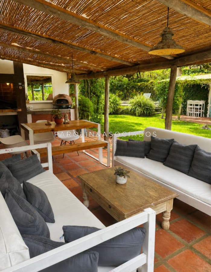 Casa en Alquiler Temporario de 4 Dormitorios en Rincon del Indio, Punta del Este