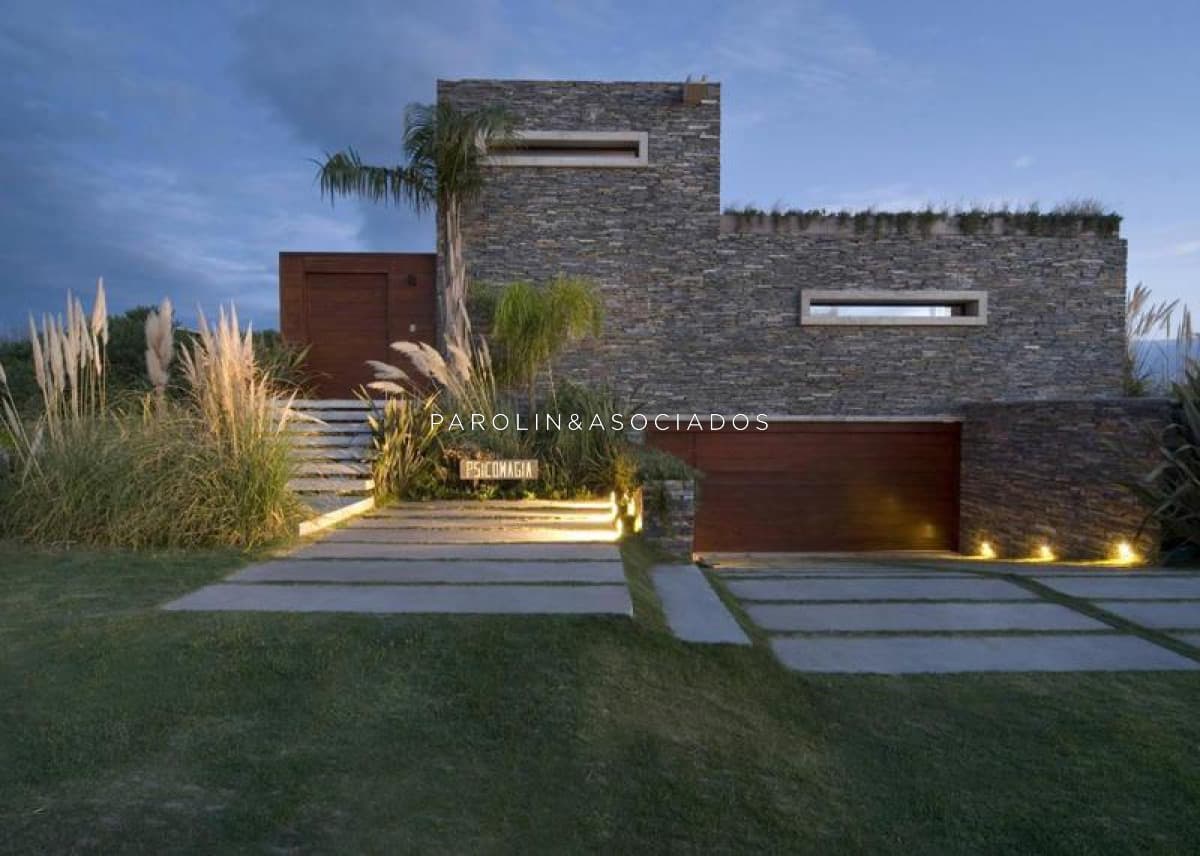 Casa en venta de 3 dormitorios en Punta Piedras, Punta del Este.