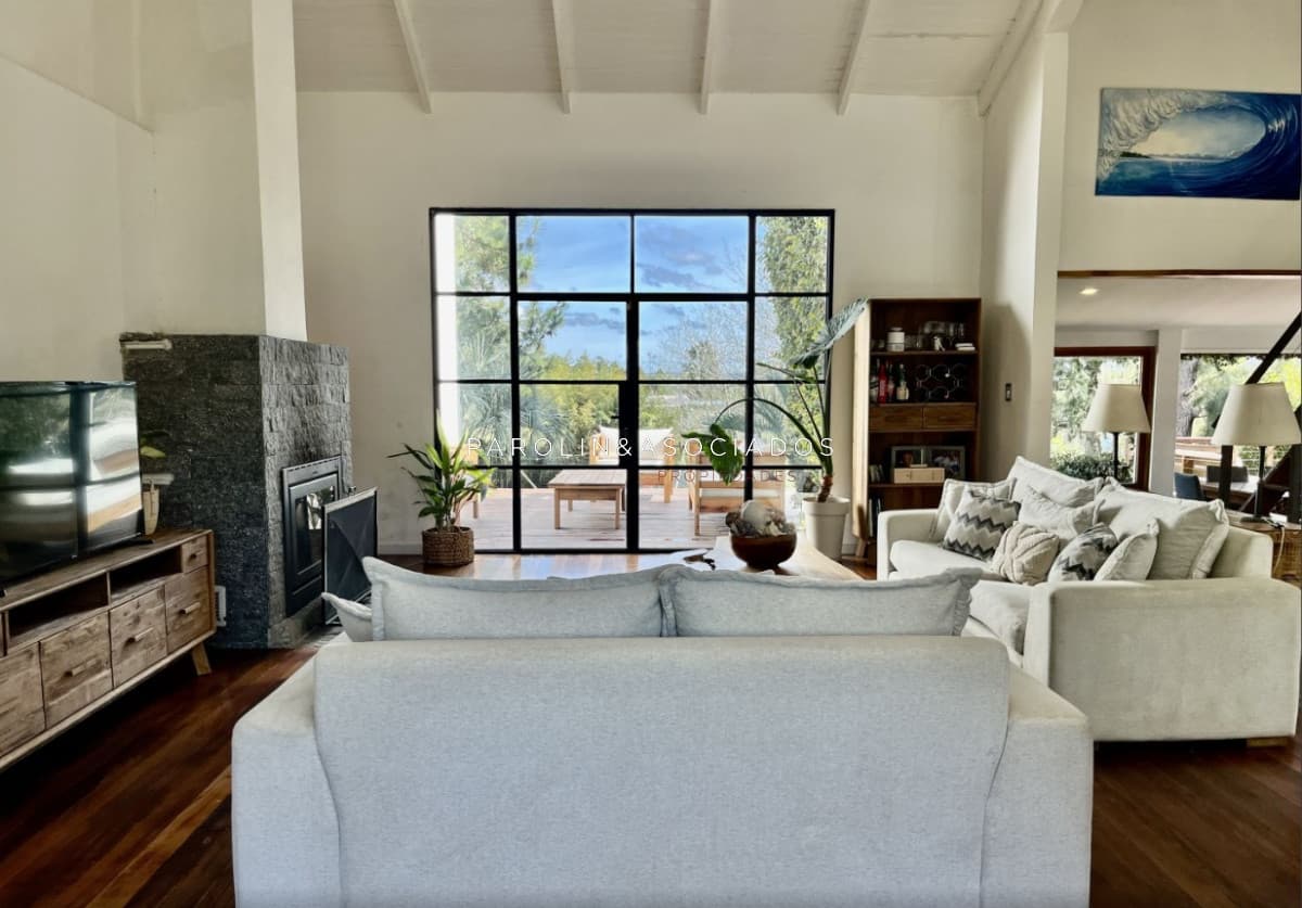 Casa en venta de 4 dormitorios en el Tesoro, La Barra.
