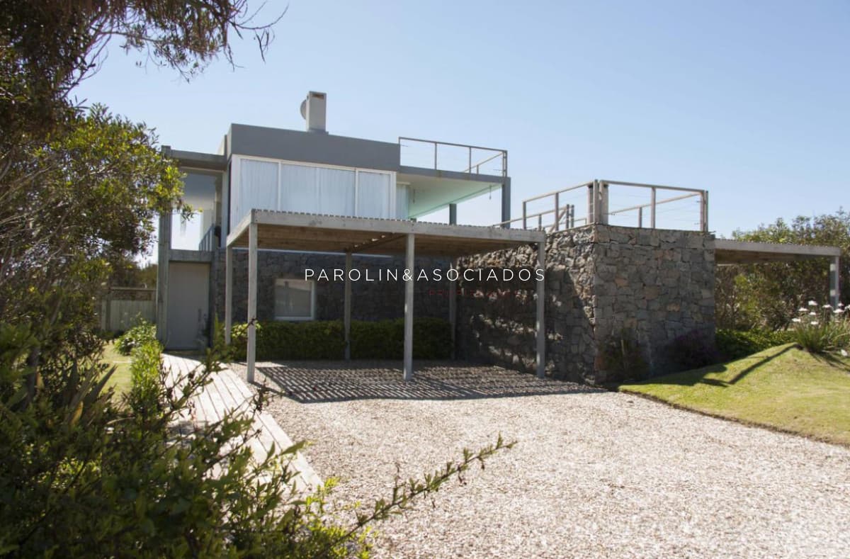 Casa en Venta de 4 Dormitorios en Club de Mar, José Ignacio