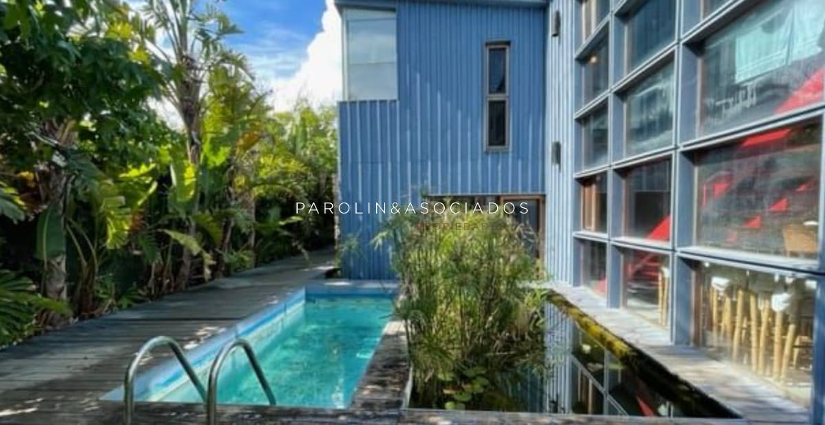 Casa en Venta de 3 Dormitorios en La Barra, Punta del Este