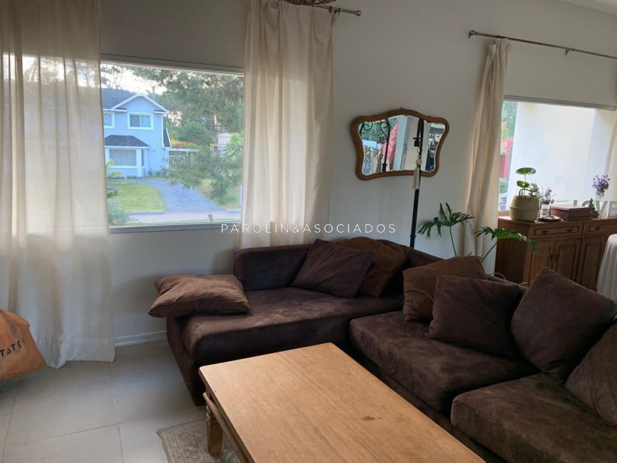 Casa en venta de 3 dormitorios en barrio cerrado La Alborada, Punta del Este.
