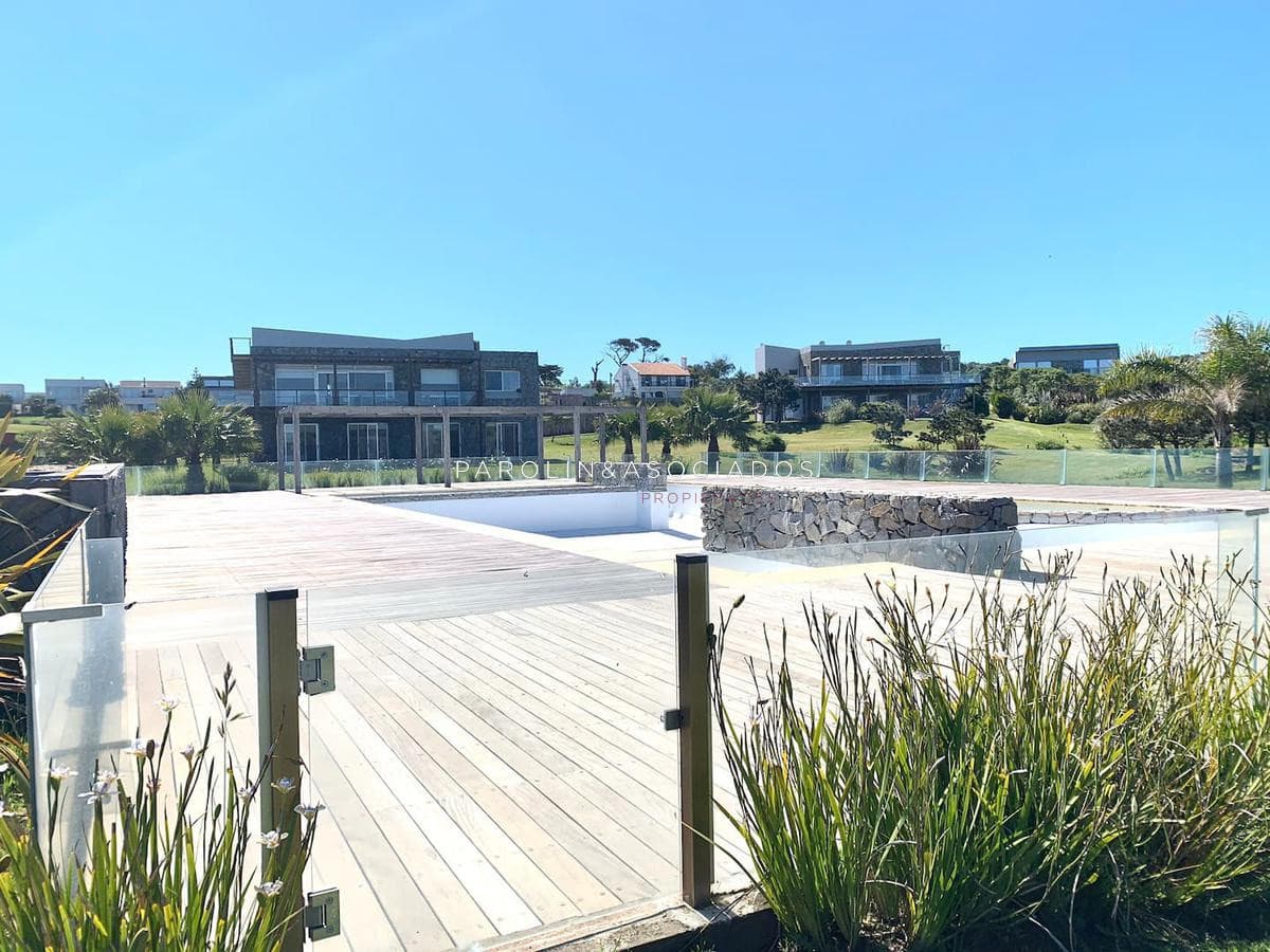 Casa en venta de 3 dormitorios en Manantiales, Punta del Este.