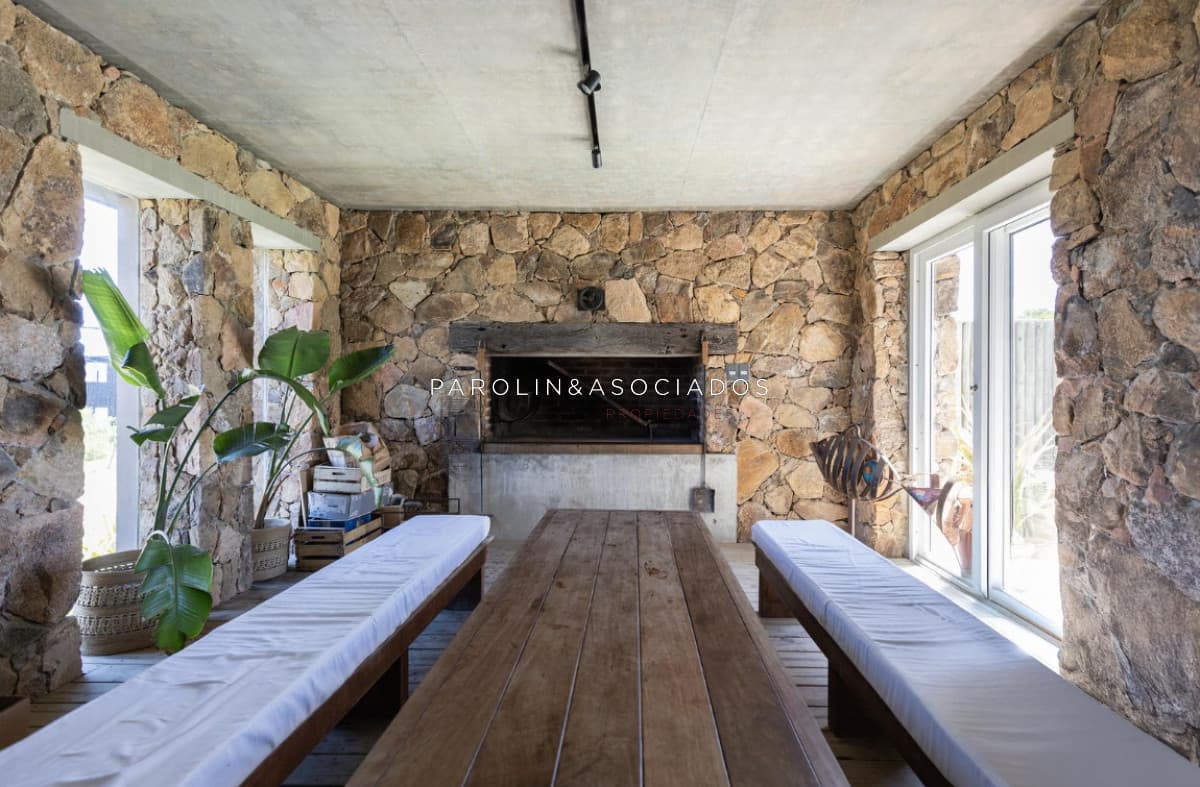 Casa en Venta de 4 Dormitorios en La Juanita, José Ignacio