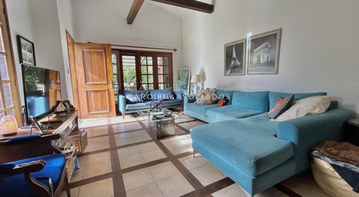 Casa en venta de 4 dormitorios en playa Mansa, Punta del Este