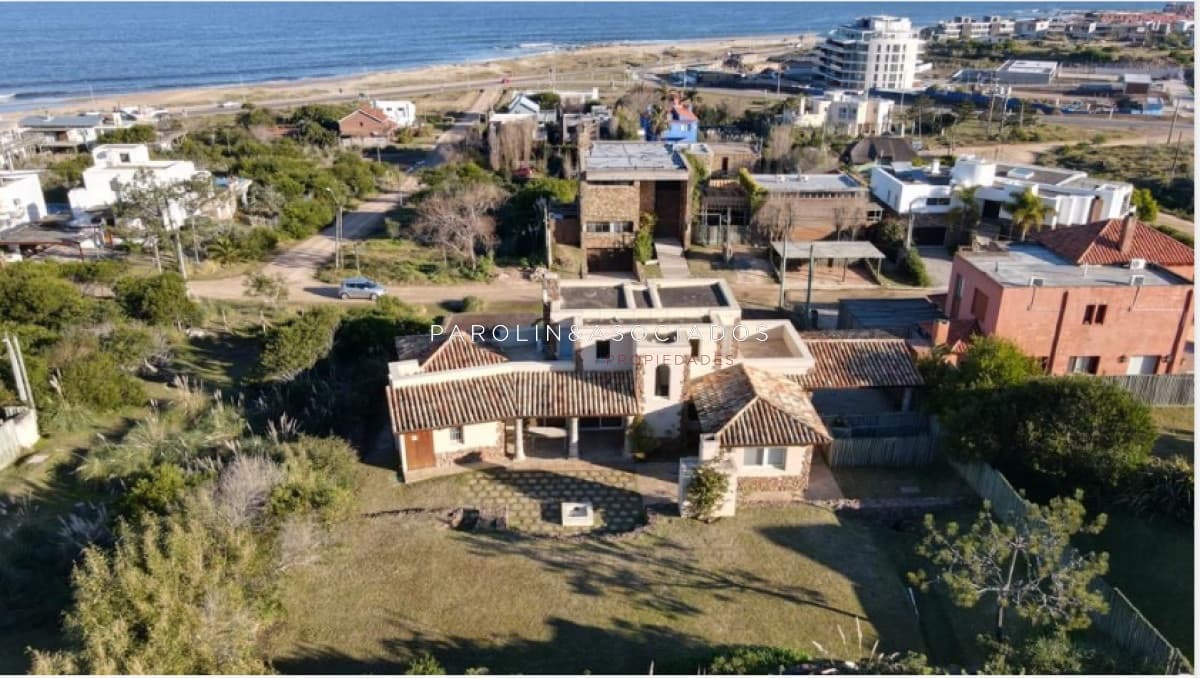 Casa en venta de 3 dormitorios en Montoya, Punta del Este.