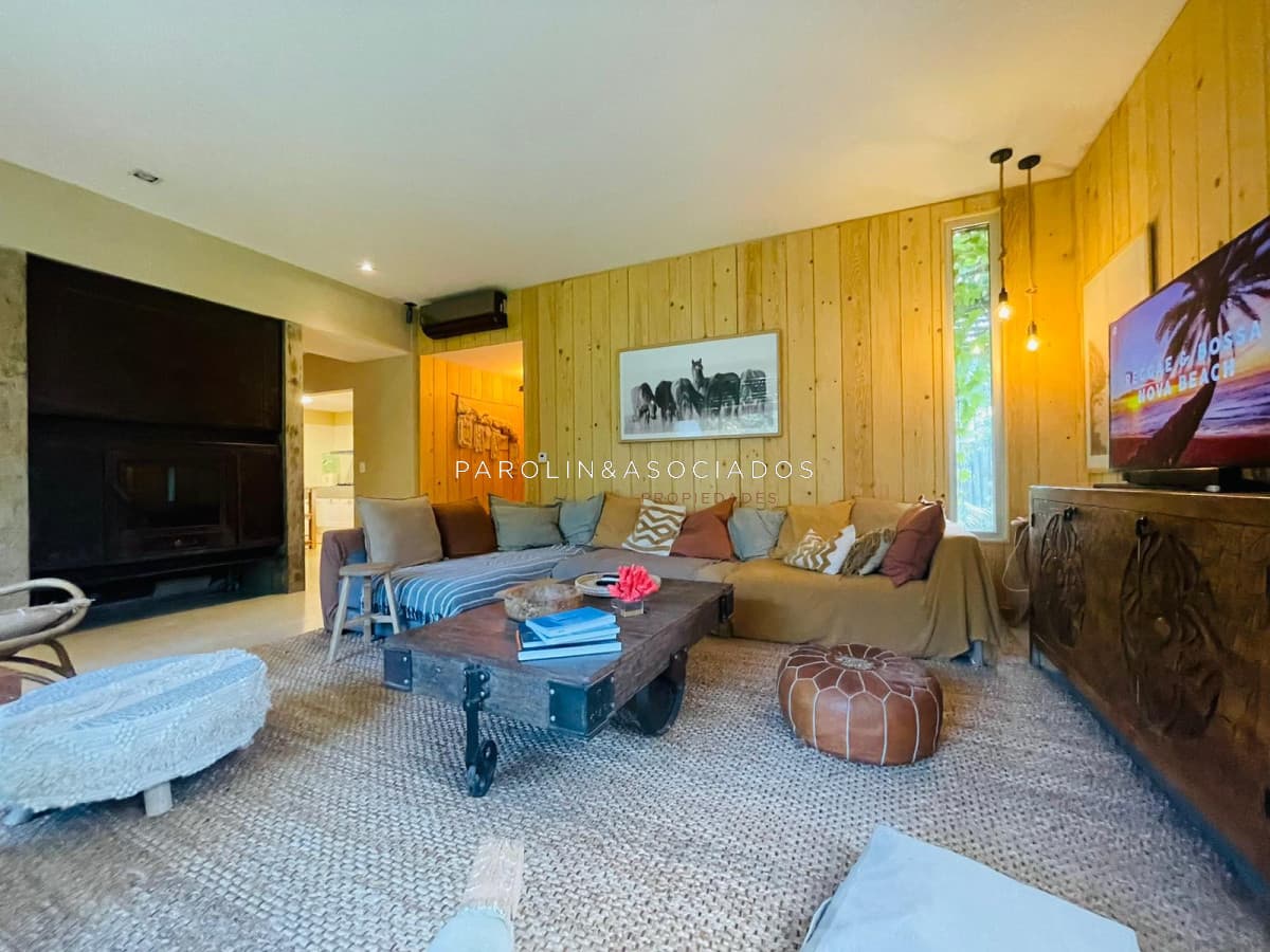 Casa de 3 dormitorios en barrio privado La Arbolada, Punta del Este.