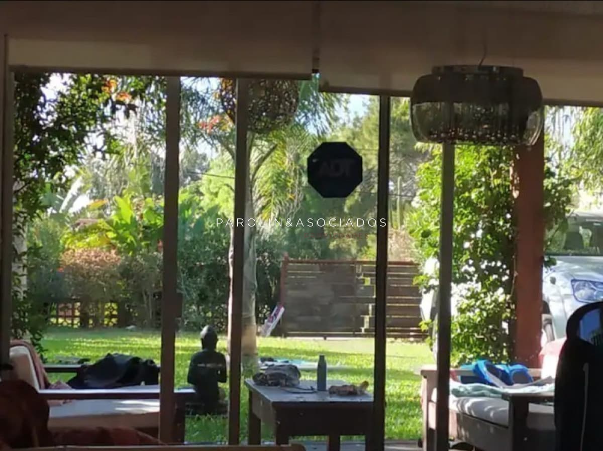 Casa en Venta de 3 Dormitorios en La Barra, Punta del Este