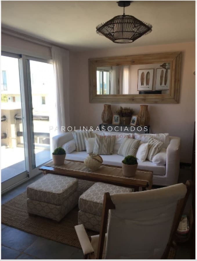 Casa en venta de 4 dormitorios en El Chorro, Manantiales.
