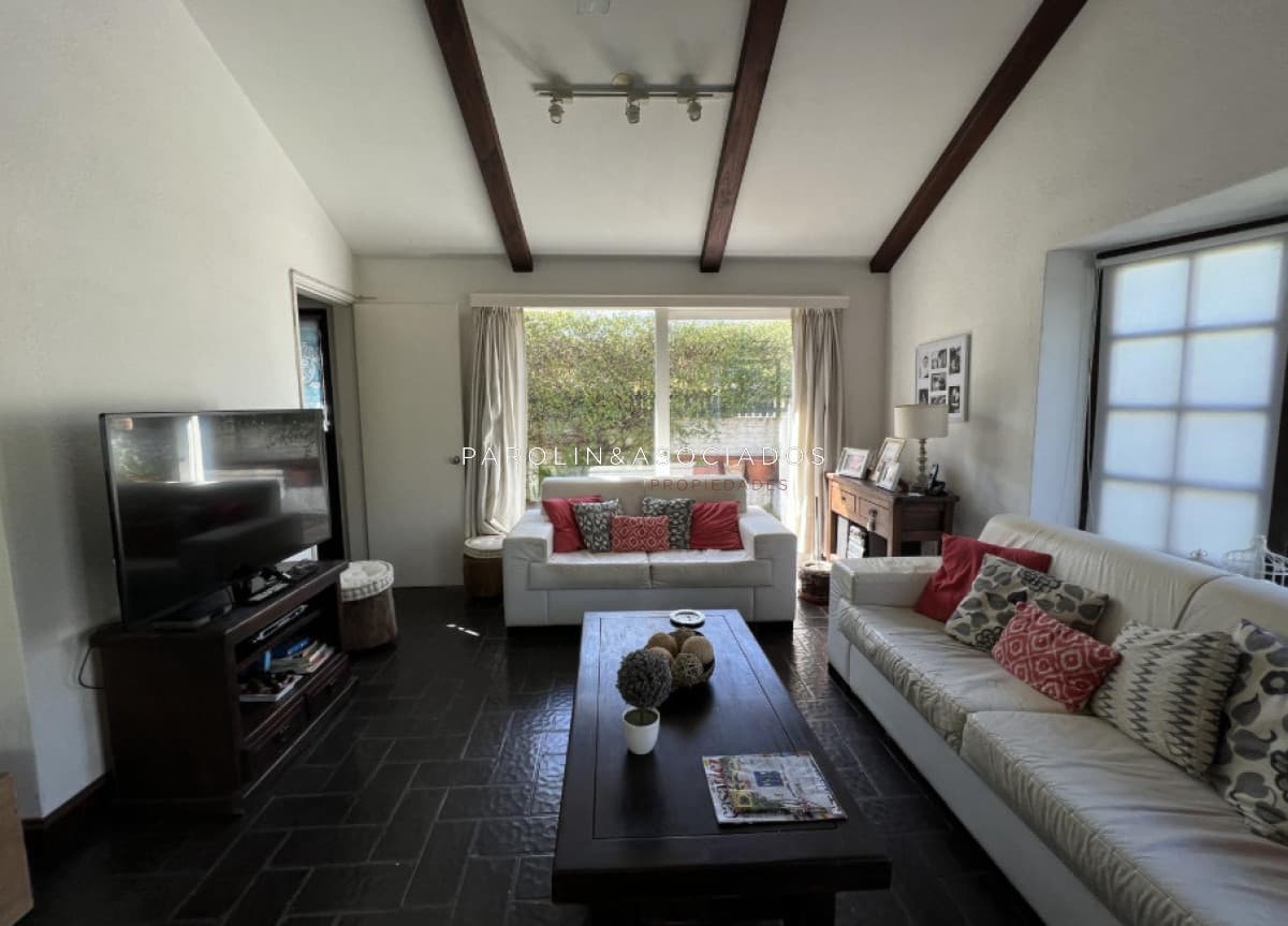 Casa en venta de 4 Dormitorios ubicada en Pinares, Punta del Este