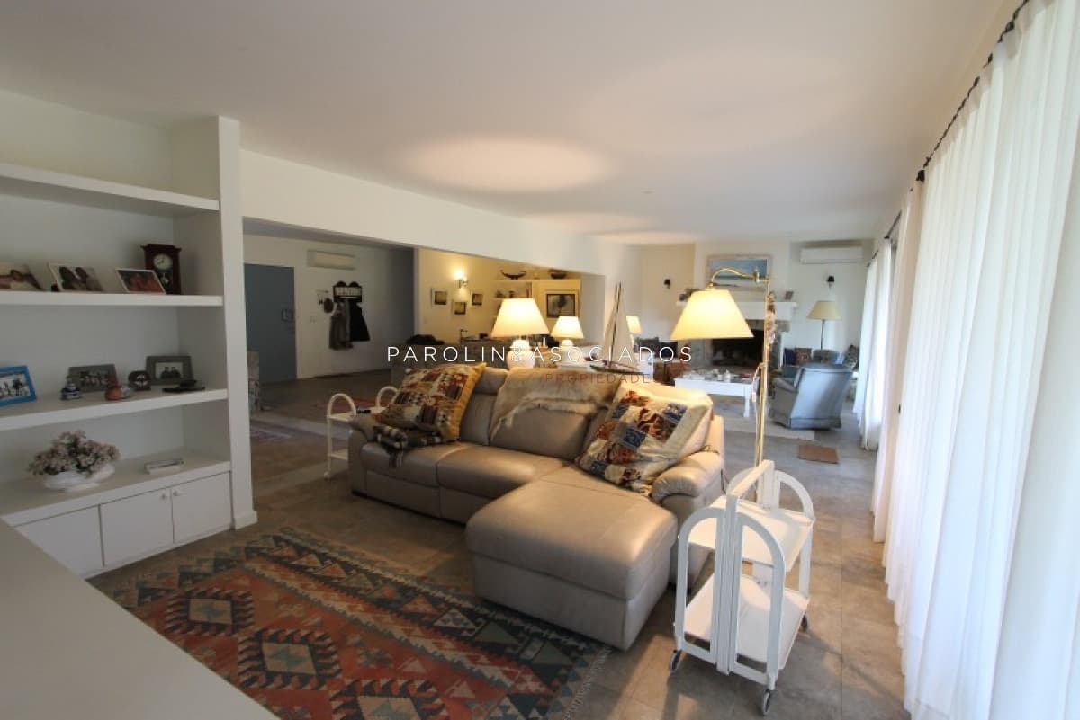 Casa en venta de 2 dormitorios en La Arbolada, Punta del Este.