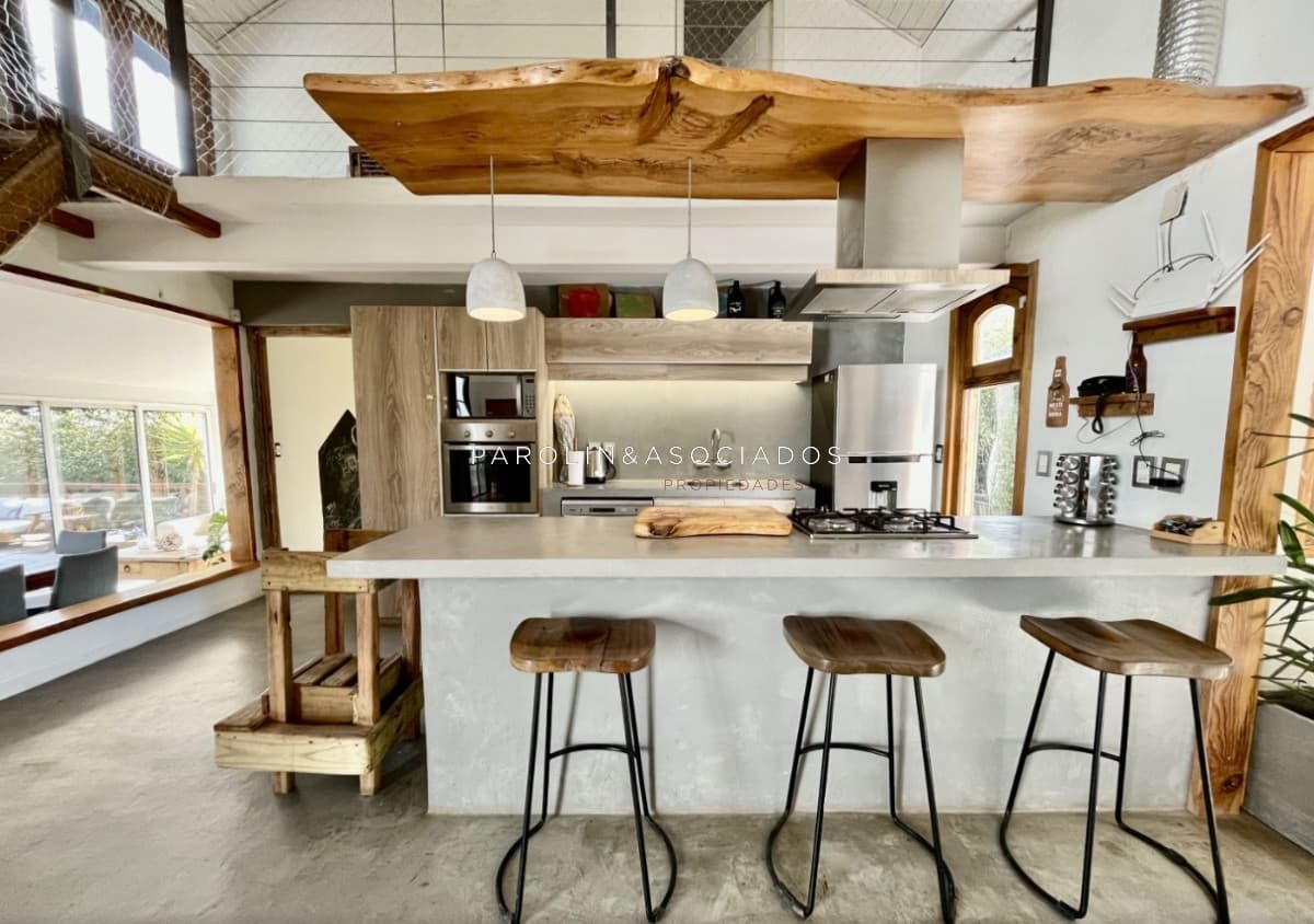 Casa en venta de 4 dormitorios en el Tesoro, La Barra.
