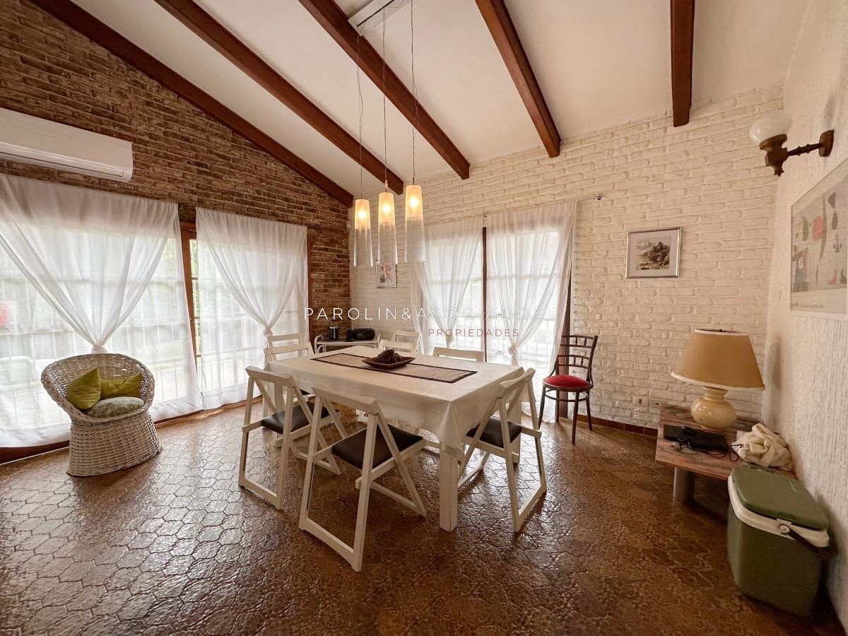 Casa de 3 dormitorios + dependencia de servicio en venta en Mansa, Punta Del Este.