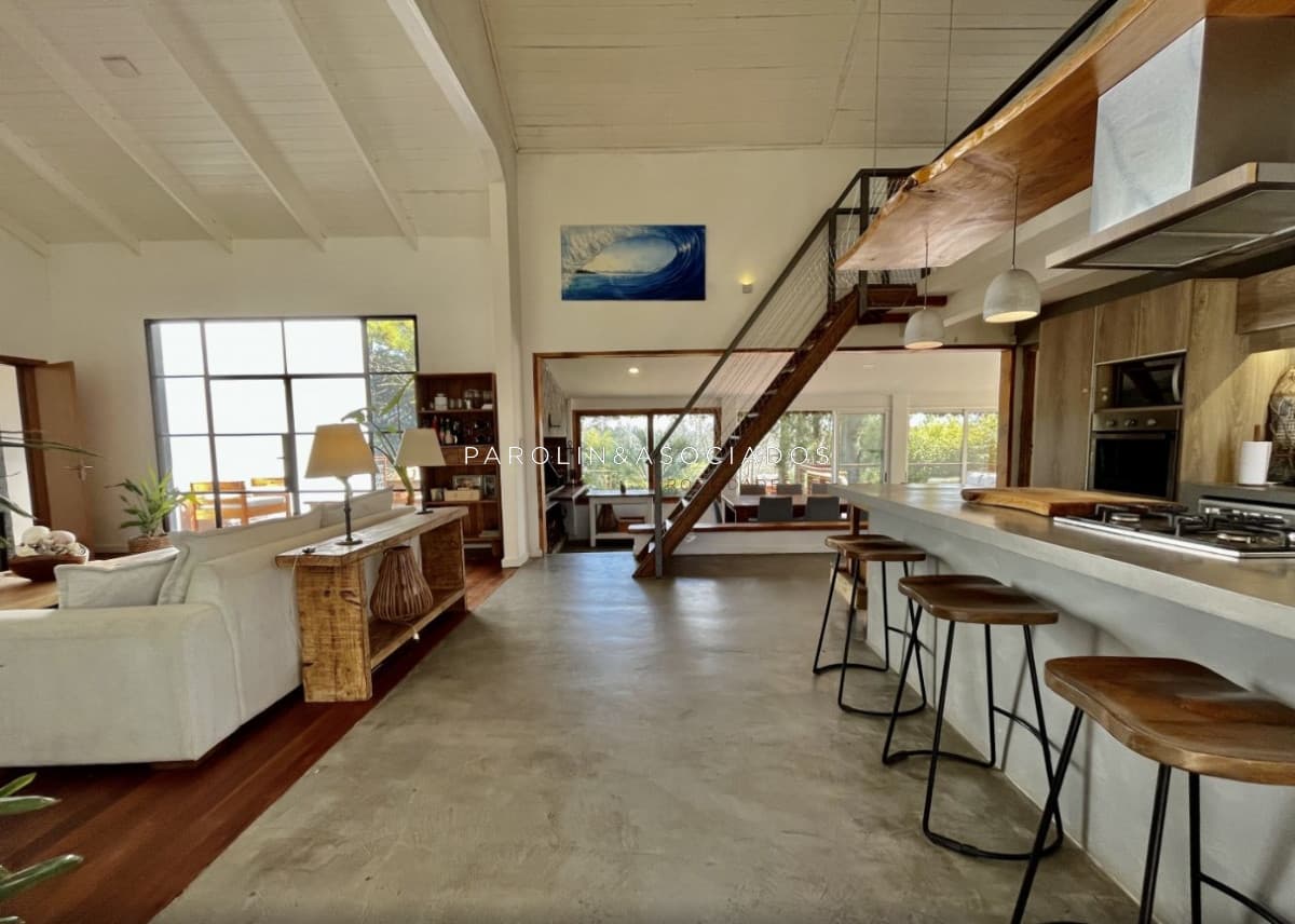 Casa en venta de 4 dormitorios en el Tesoro, La Barra.