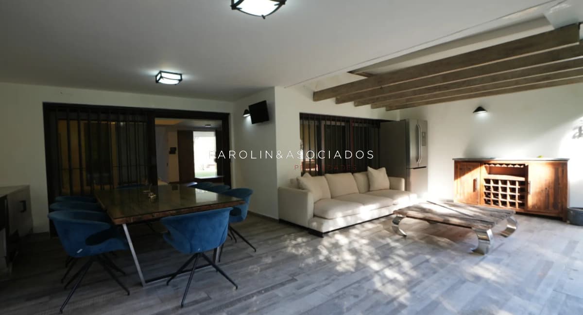 Casa en Venta de 3 Dormitorios, ubicada en Playa Mansa