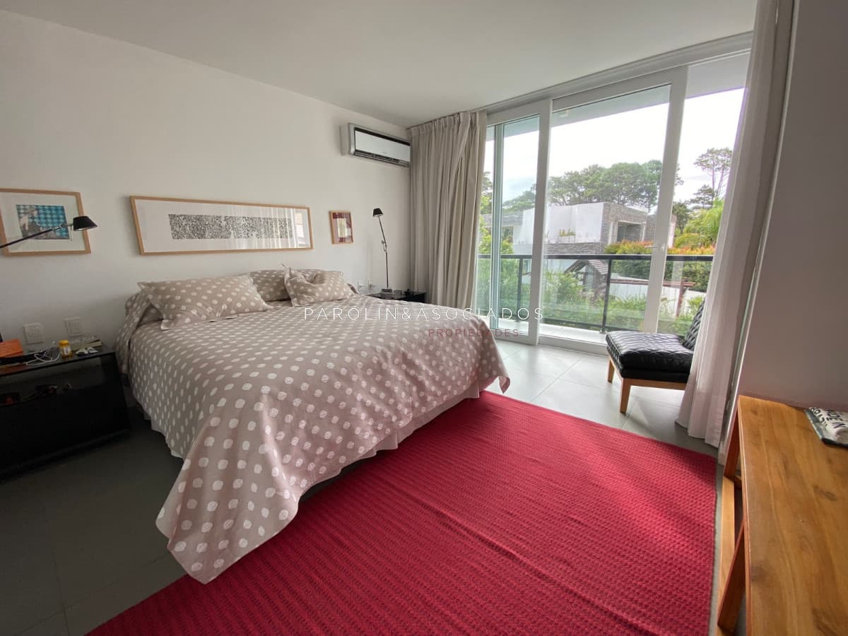 Casa en venta de 5 dormitorios en Mansa, Punta del Este.