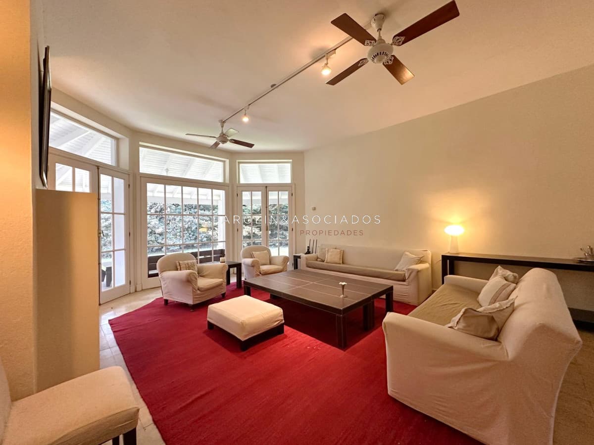 Excelente Casa de 5 Suites en Laguna Blanca