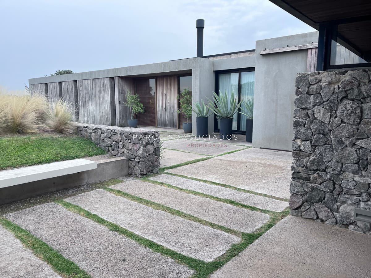 Hermosa Casa en Carmelo Golf