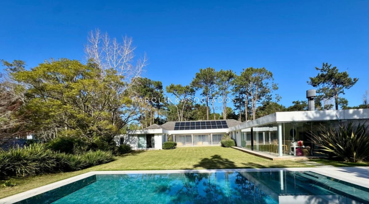 Casa de 5 Dormitorios en Laguna Blanca, La Barra