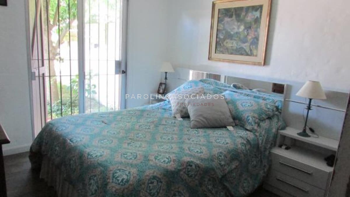 Casa en venta de 4 dormitorios en Jardines de Córdoba, Punta del Este.