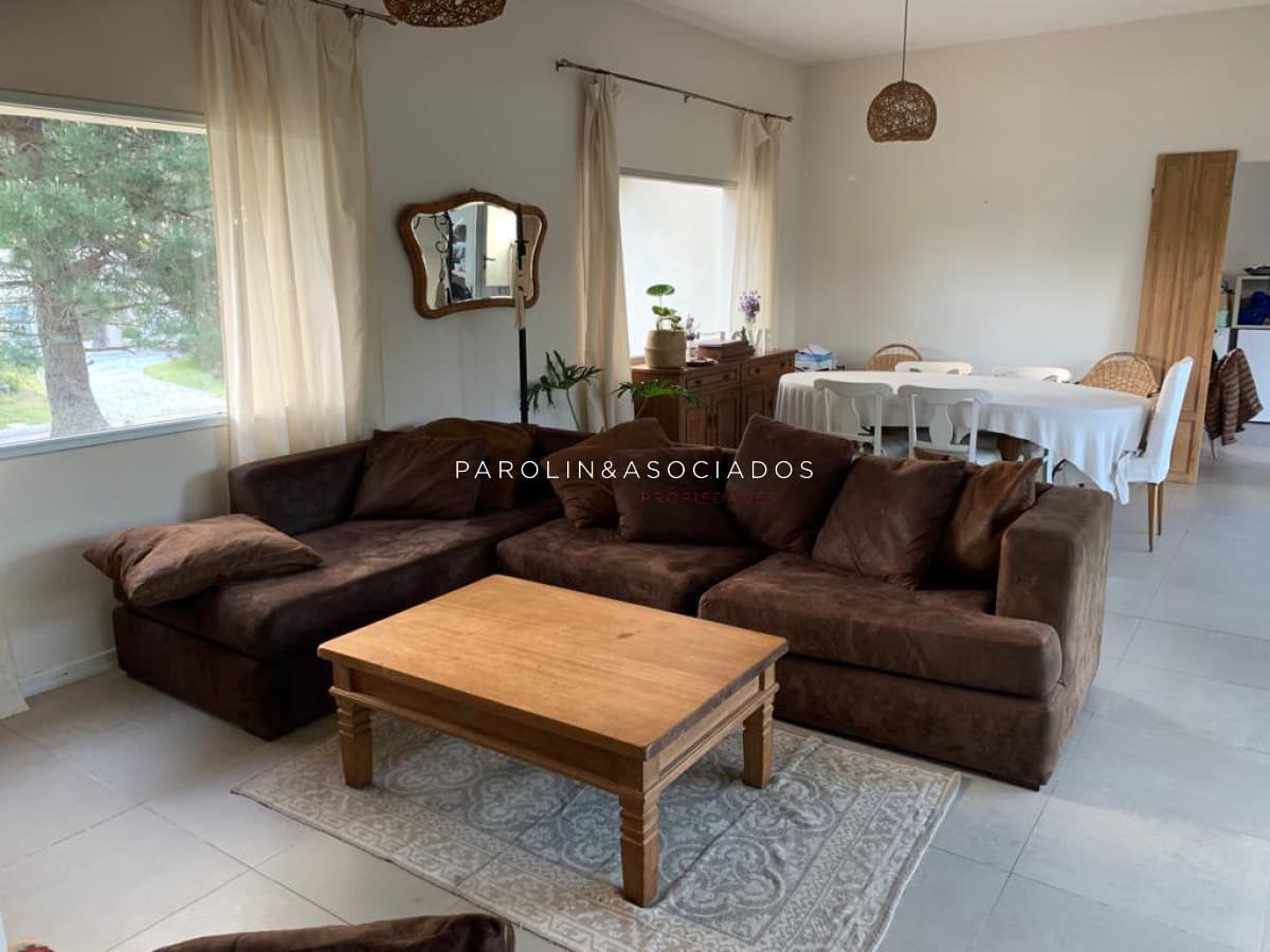 Casa en venta de 3 dormitorios en barrio cerrado La Alborada, Punta del Este.