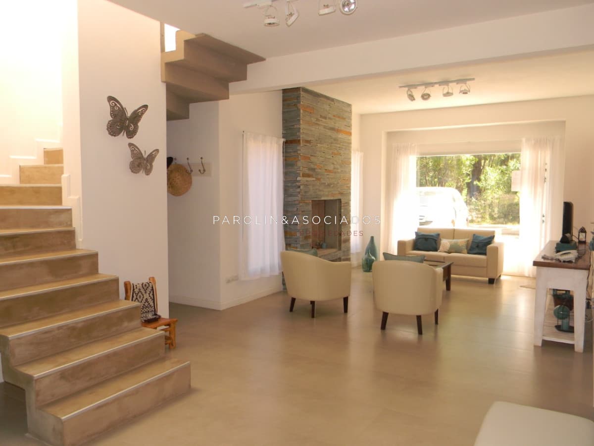 Casa en venta de 4 dormitorios en Solanas, Punta del Este.