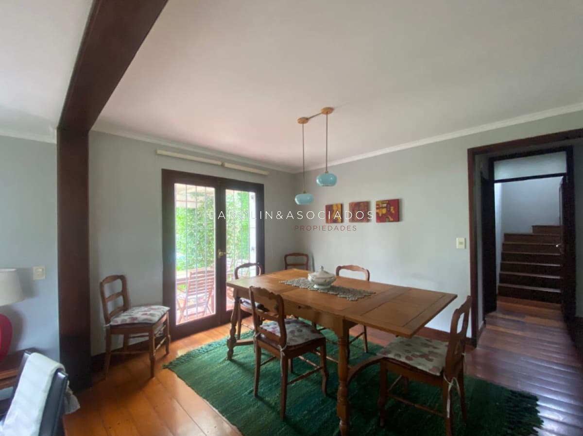 Casa de 4 dormitorios en alquiler temporario en Pinares, Punta del Este.